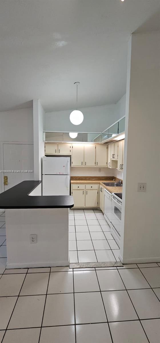 COUNTRYSIDE VILLAGE CONDO - Residential