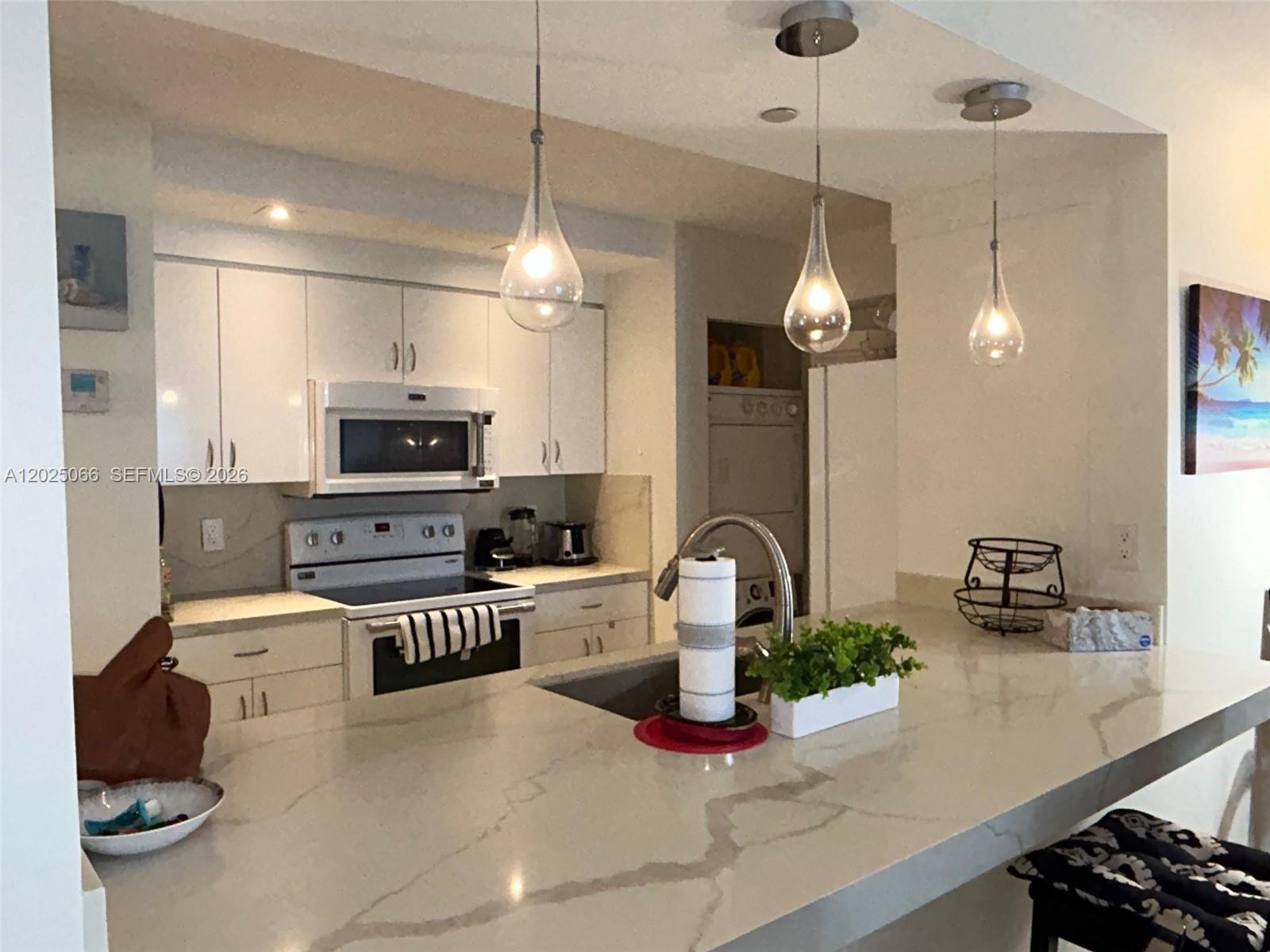 6917 Collins Ave 807
