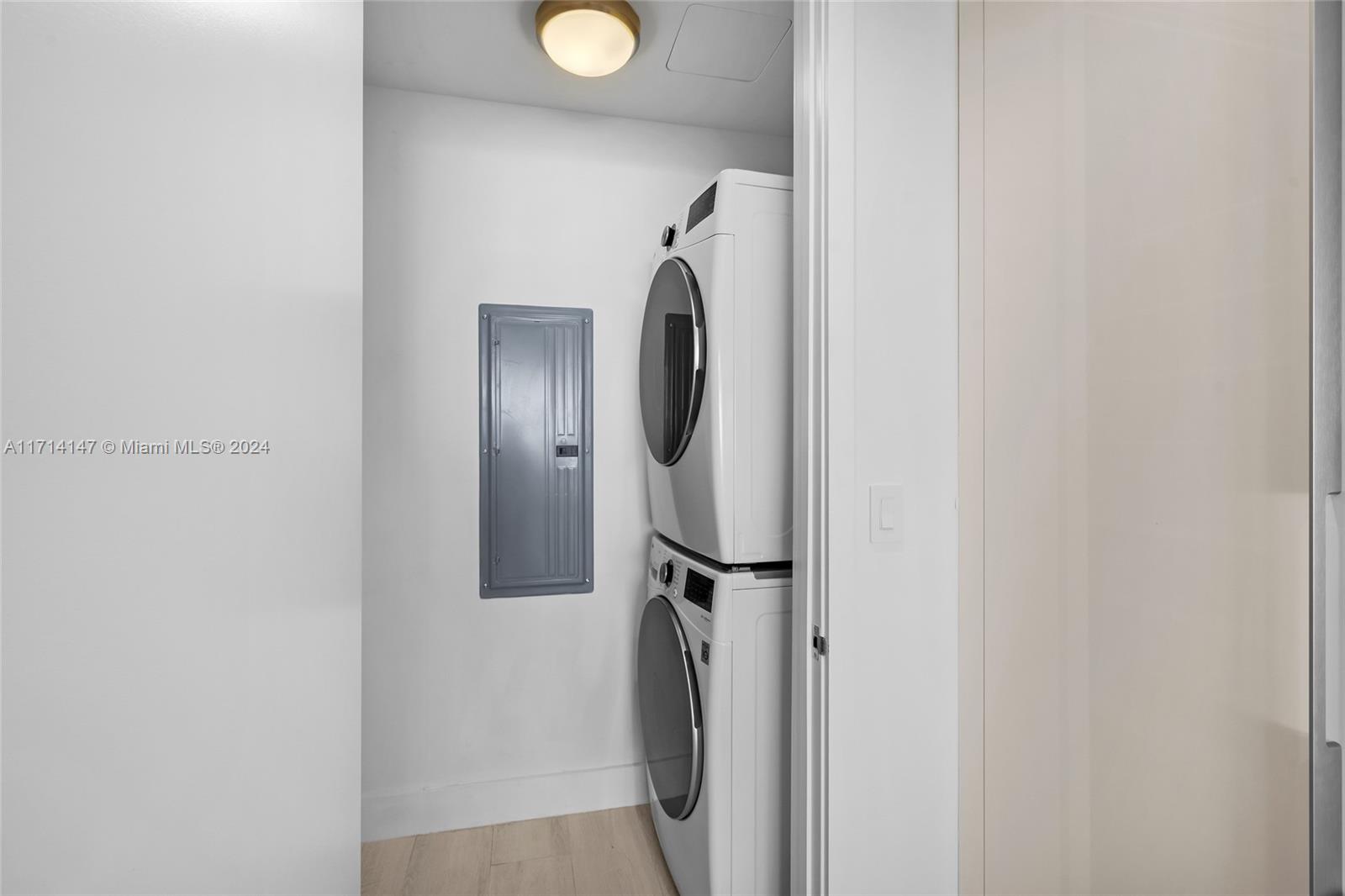 OCEANA BAL HARBOUR CONDO - Residential