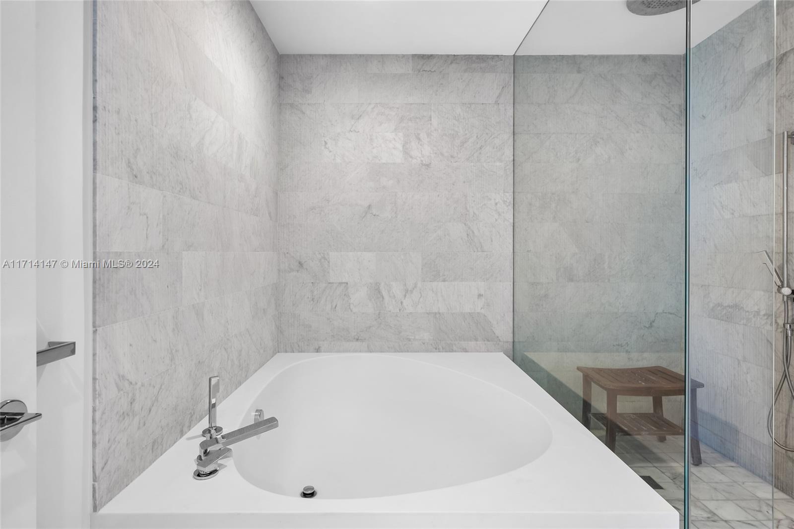 OCEANA BAL HARBOUR CONDO - Residential