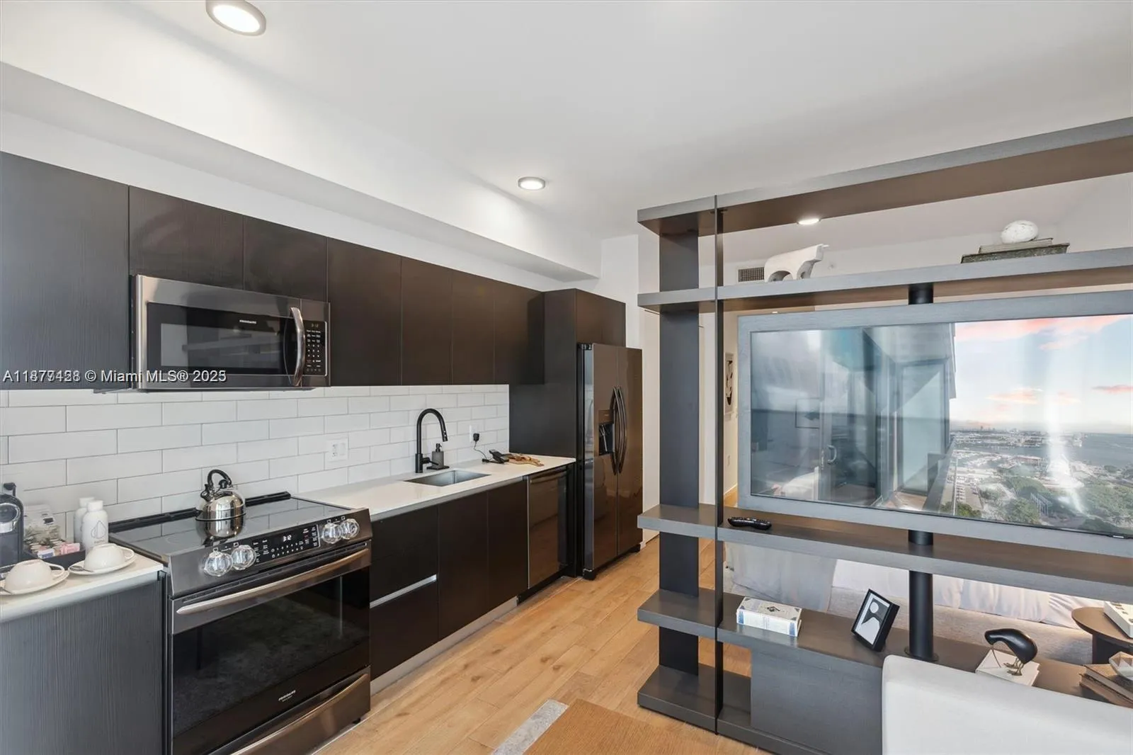 Miami, Florida 33132, United States, ,1 BathroomBathrooms,Residential,Active,209134