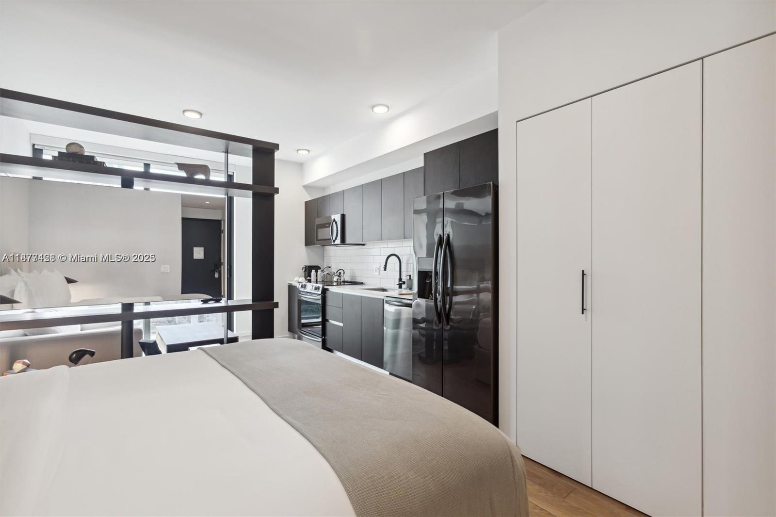 THE ELSER - Residential