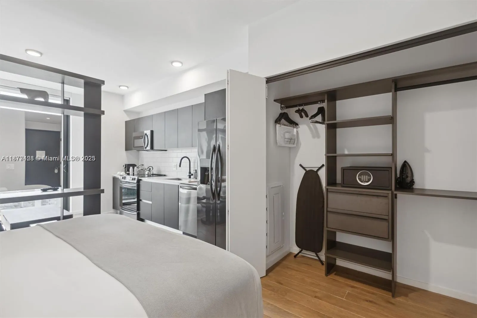 Miami, Florida 33132, United States, ,1 BathroomBathrooms,Residential,Active,209134