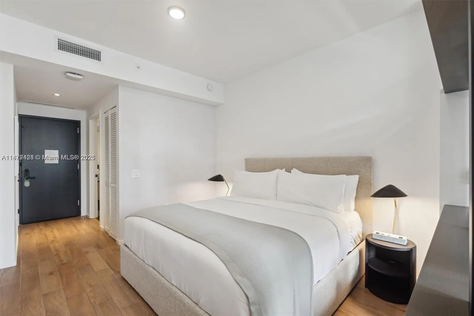 Miami, Florida 33132, United States, ,1 BathroomBathrooms,Residential,Active,209134