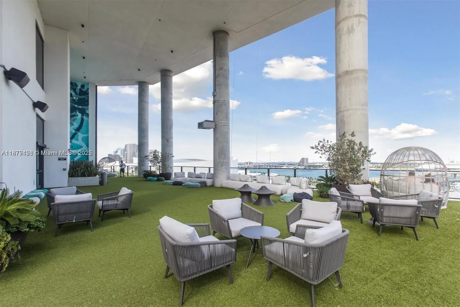 Miami, Florida 33132, United States, ,1 BathroomBathrooms,Residential,Active,209134