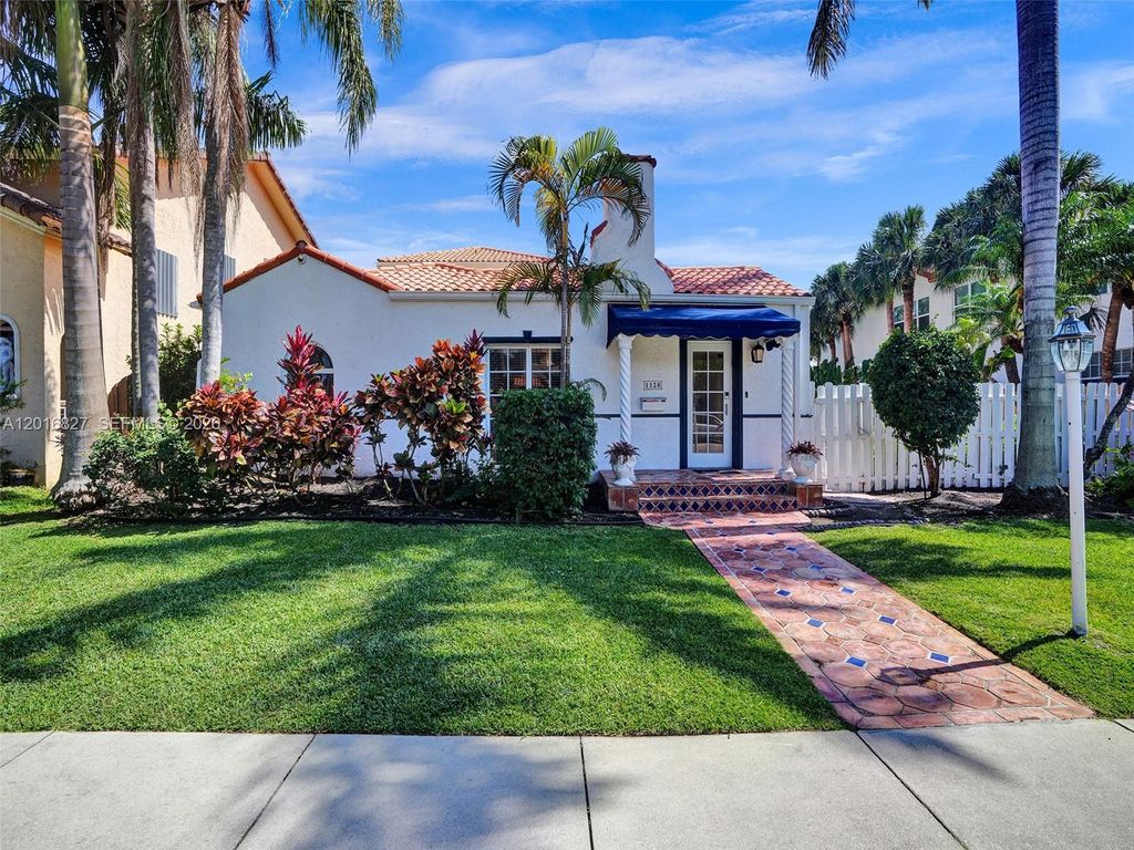 Photo of 1128 Tyler St, Hollywood, FL 33019 (MLS # A12016827)