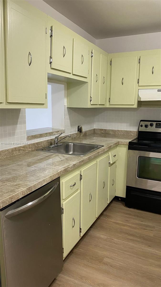 CAPRI GARDENS CONDO - Residential Lease