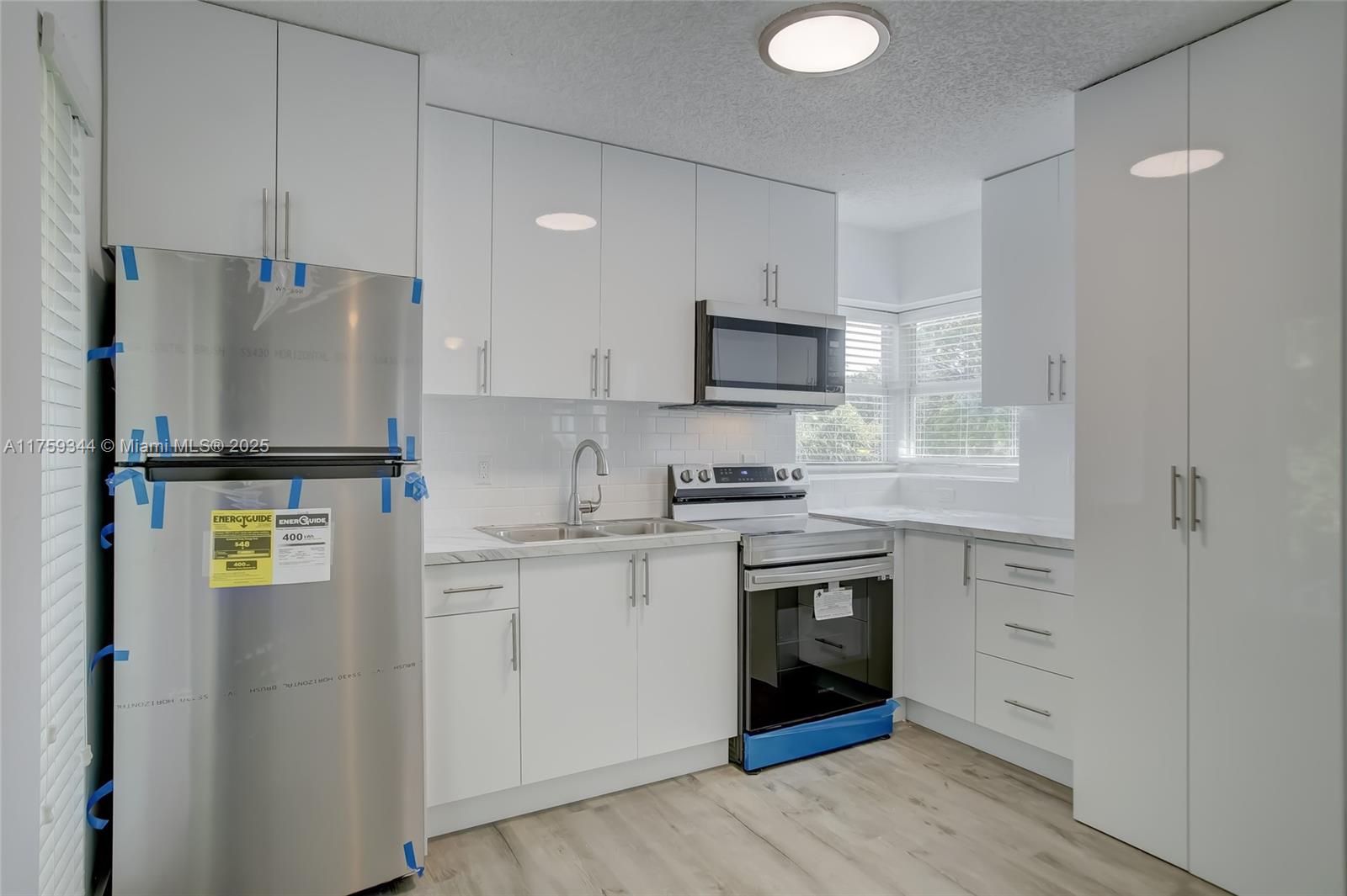 Rental Property at 1335 Ne 5th Ave 4, Fort Lauderdale, Broward County, Florida - Bedrooms: 2 
Bathrooms: 1  - $2,395 MO.