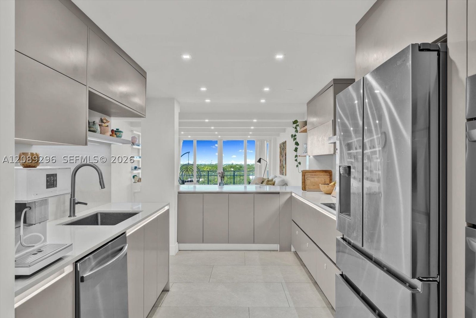 600 Grapetree Dr 7FN