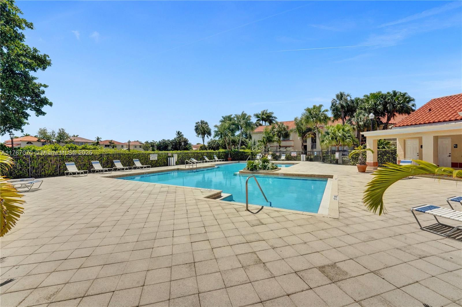 CORAL KEY CONDO - Residential