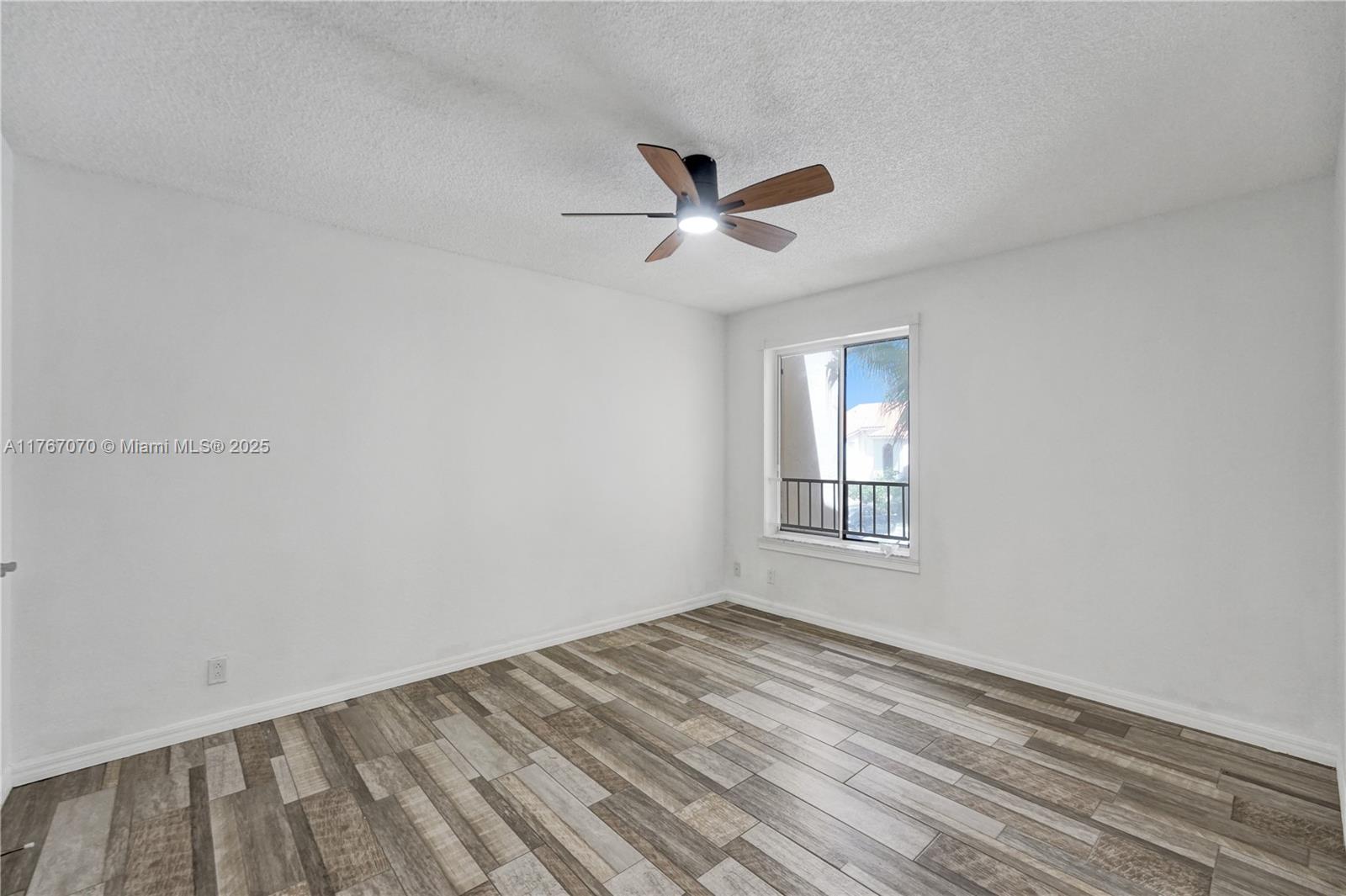 CORAL KEY CONDO - Residential