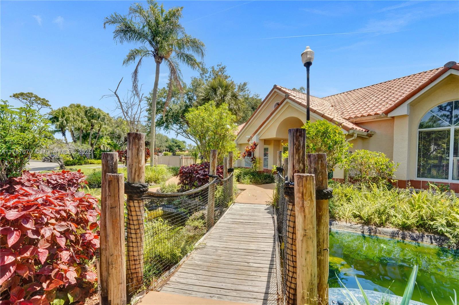 CORAL KEY CONDO - Residential