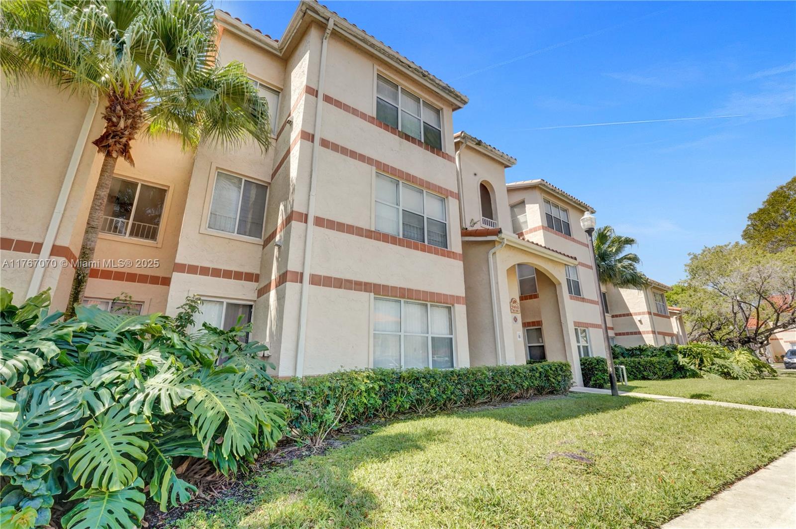 CORAL KEY CONDO - Residential