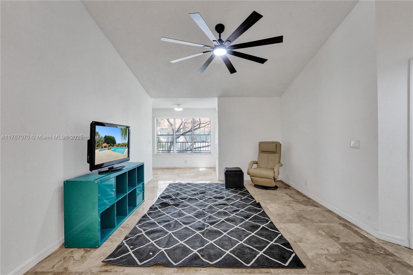 CORAL KEY CONDO - Residential