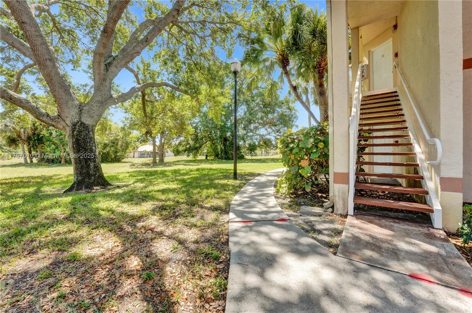 CORAL KEY CONDO - Residential