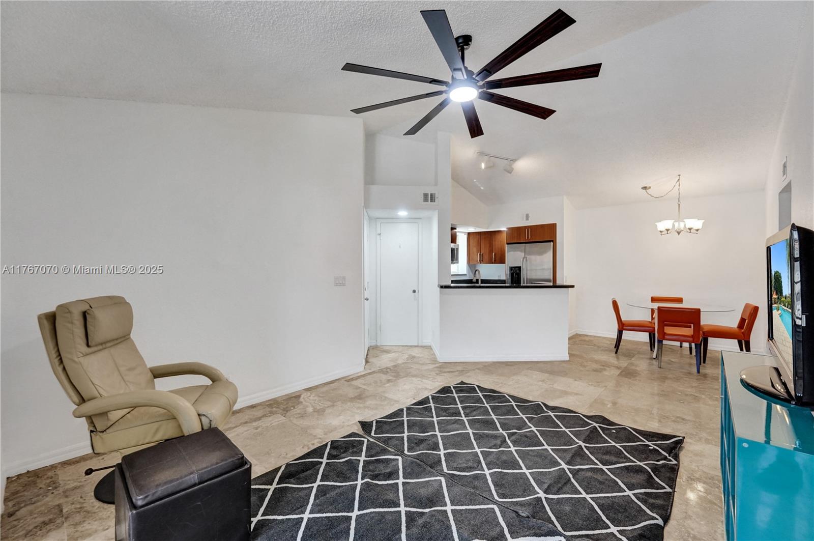 CORAL KEY CONDO - Residential
