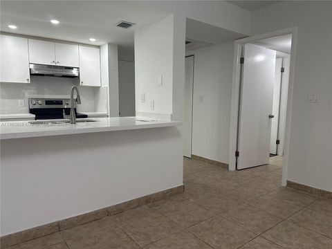 8100 Geneva Ct 142 Doral FL 33166