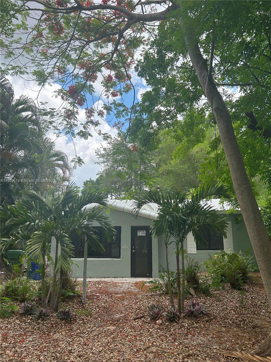 Rental Property at 421 Sw 11th St, Fort Lauderdale, Broward County, Florida - Bedrooms: 2 
Bathrooms: 1  - $3,495 MO.
