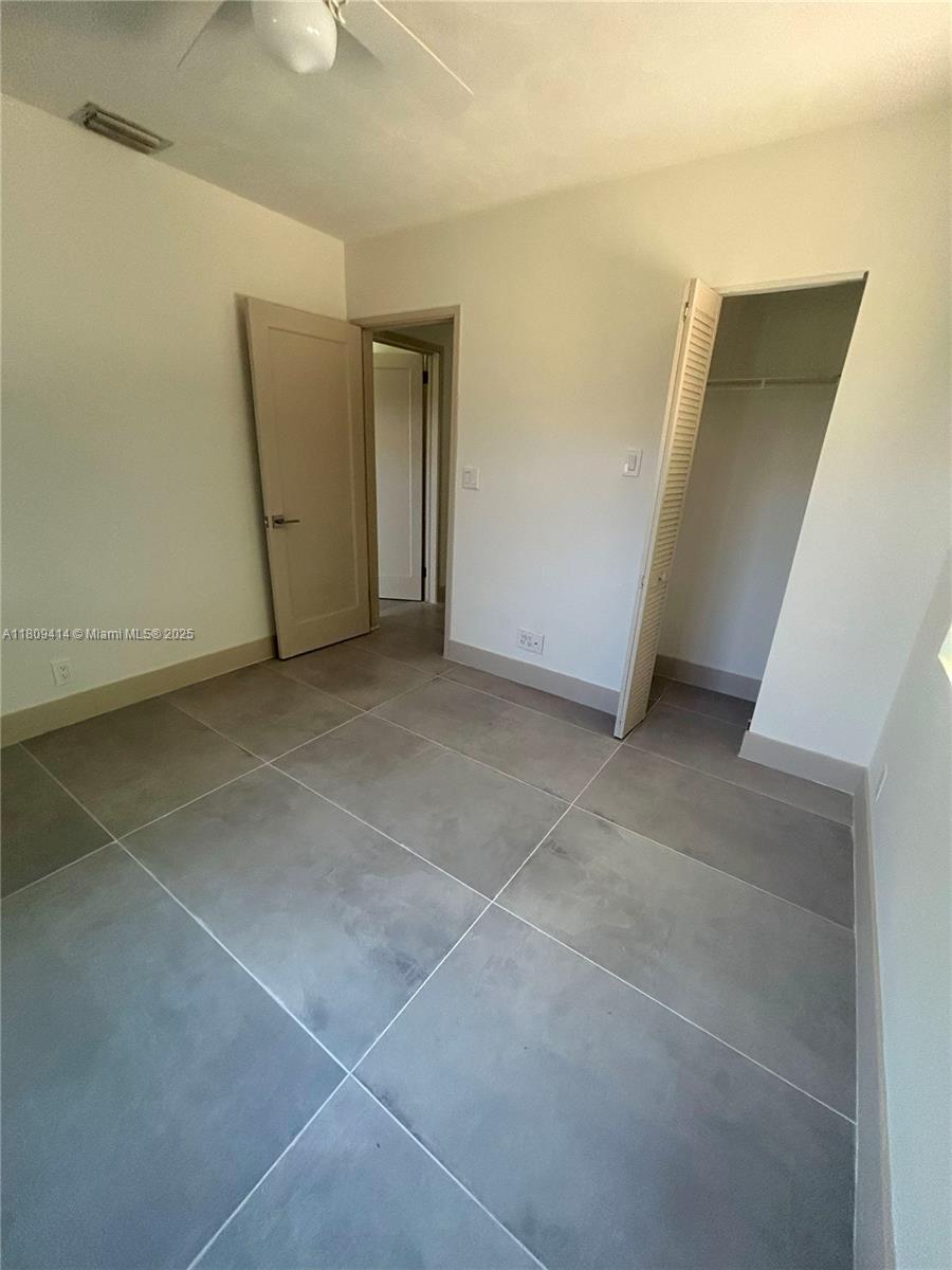 LAUDERDALE - Residential Lease