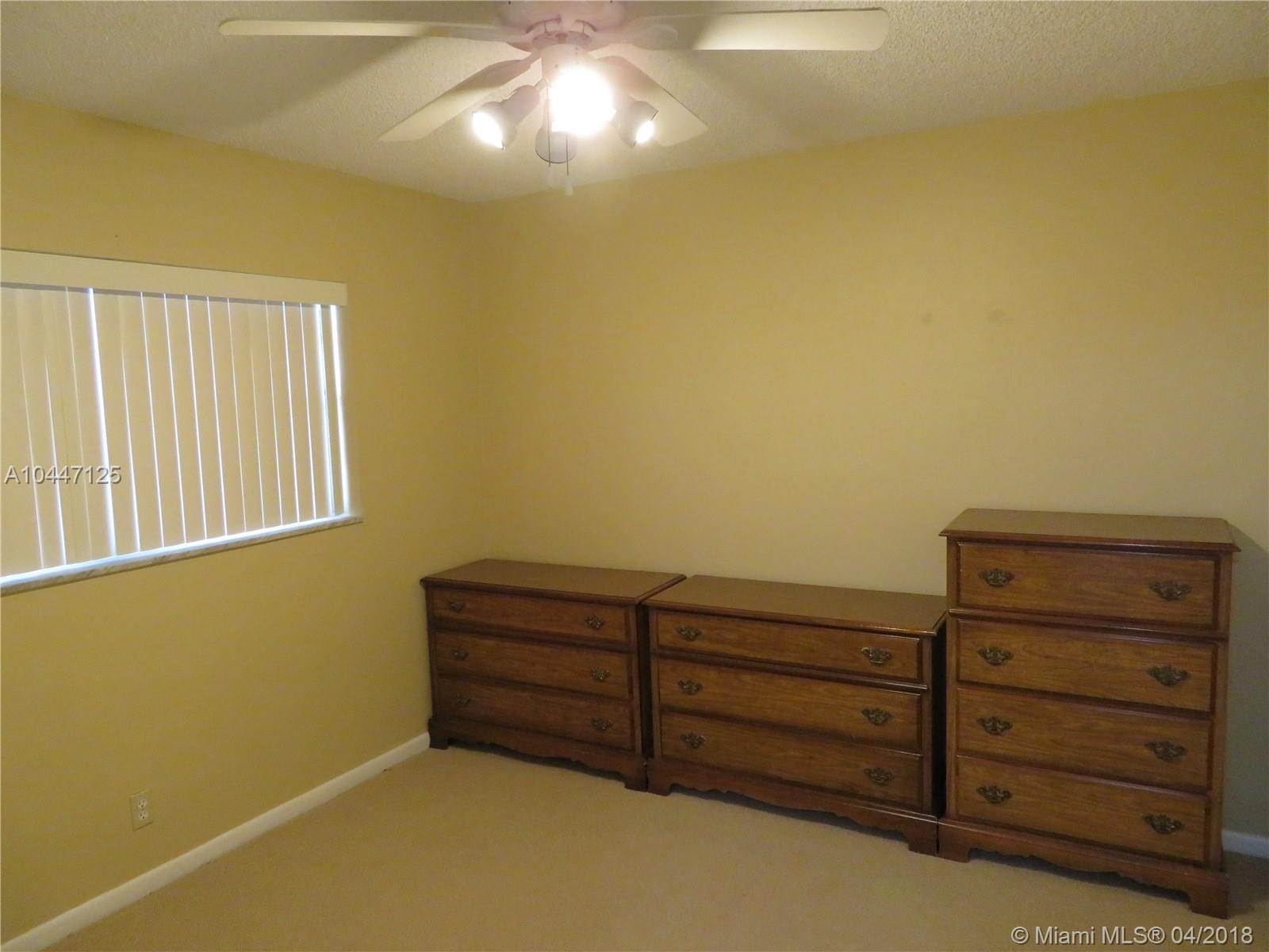 ORIOLE GOLF & TENNIS CLUB - Residential