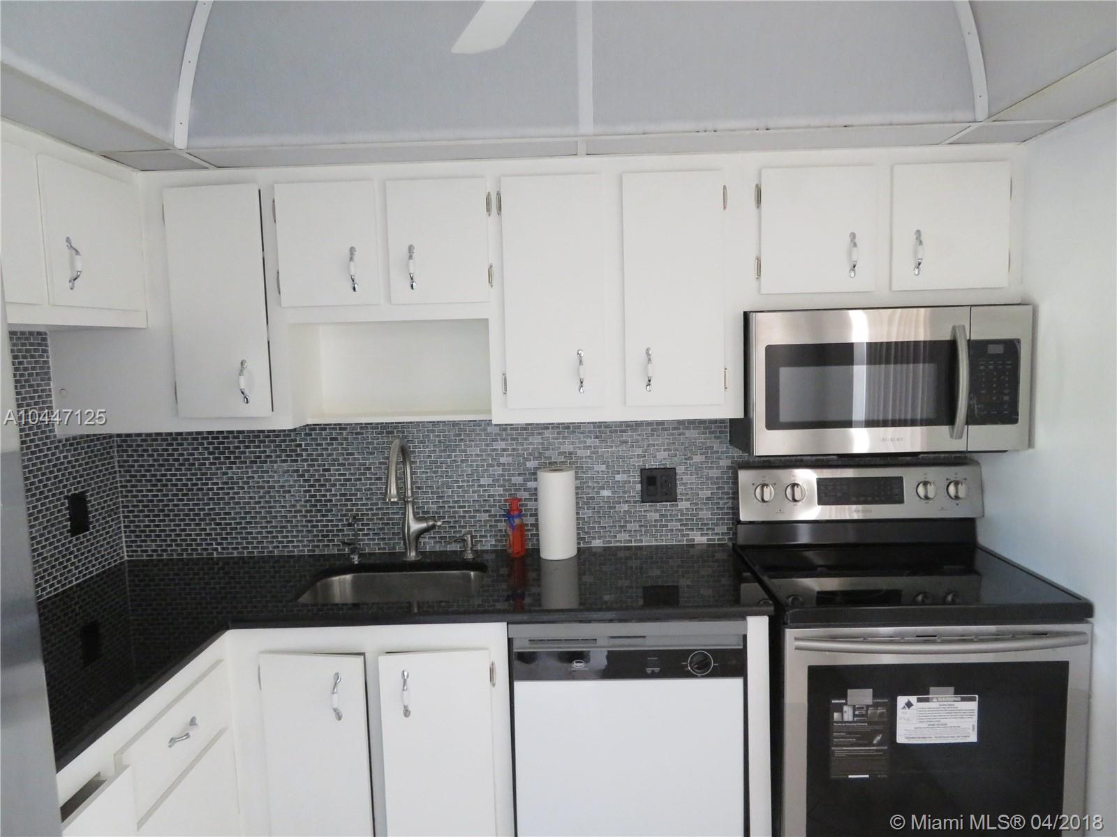 ORIOLE GOLF & TENNIS CLUB - Residential