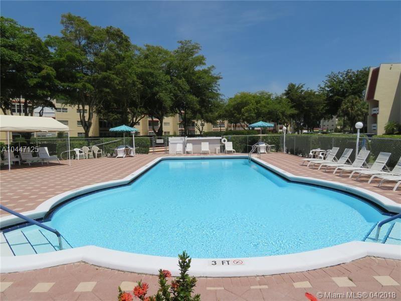 ORIOLE GOLF & TENNIS CLUB - Residential