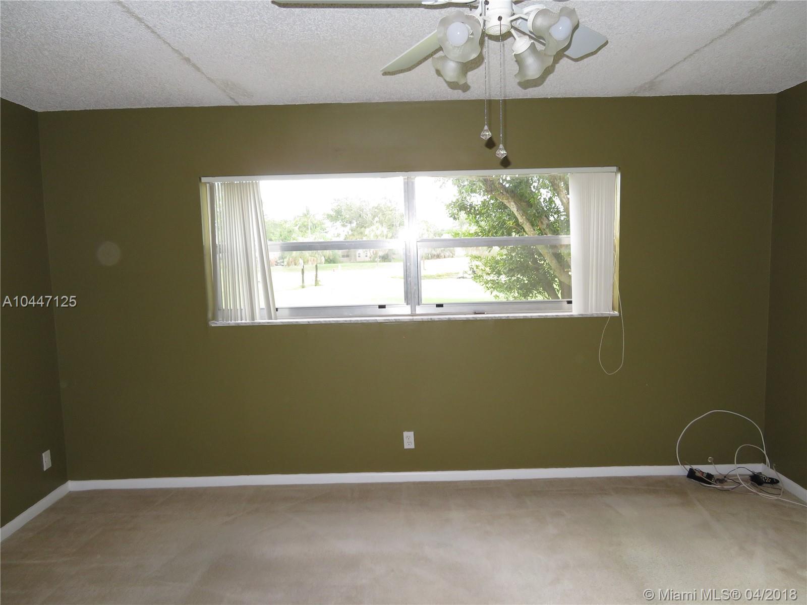 ORIOLE GOLF & TENNIS CLUB - Residential