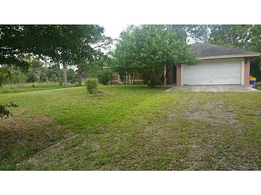 Beautiful starter home our investor delight! 3 bedroom 2 bathroom single family home on over 1.4 acres!  See broker remarks for information.