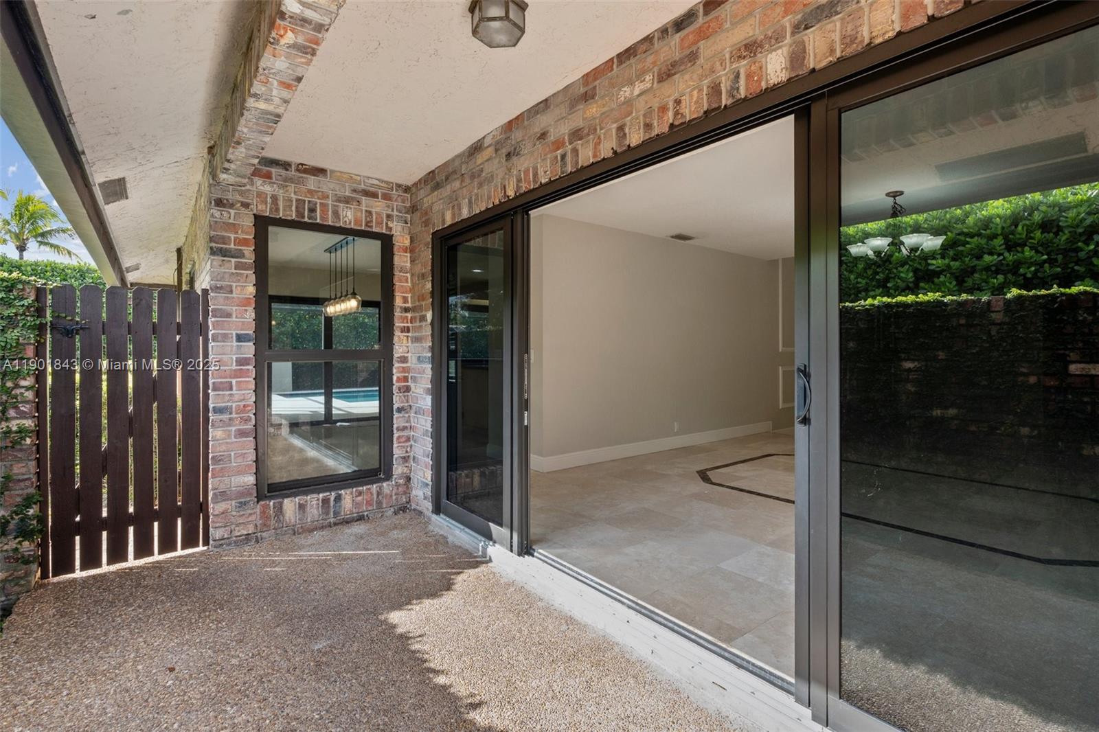 OAK WOOD - Residential