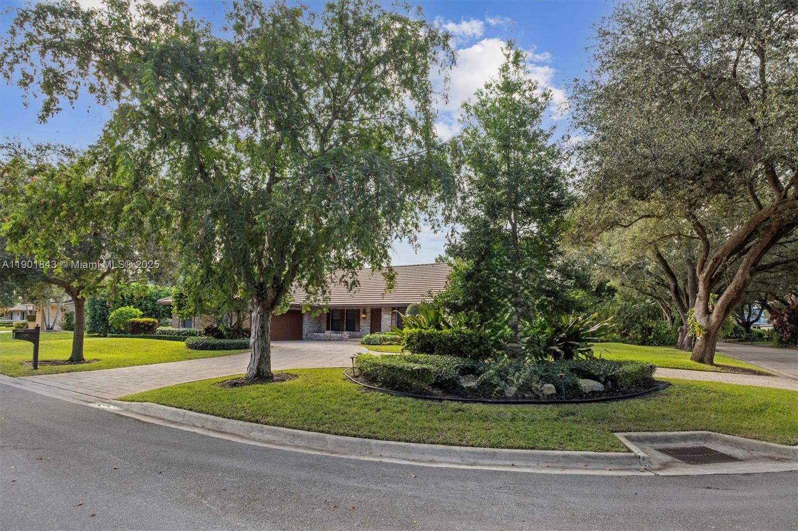 OAK WOOD - Residential