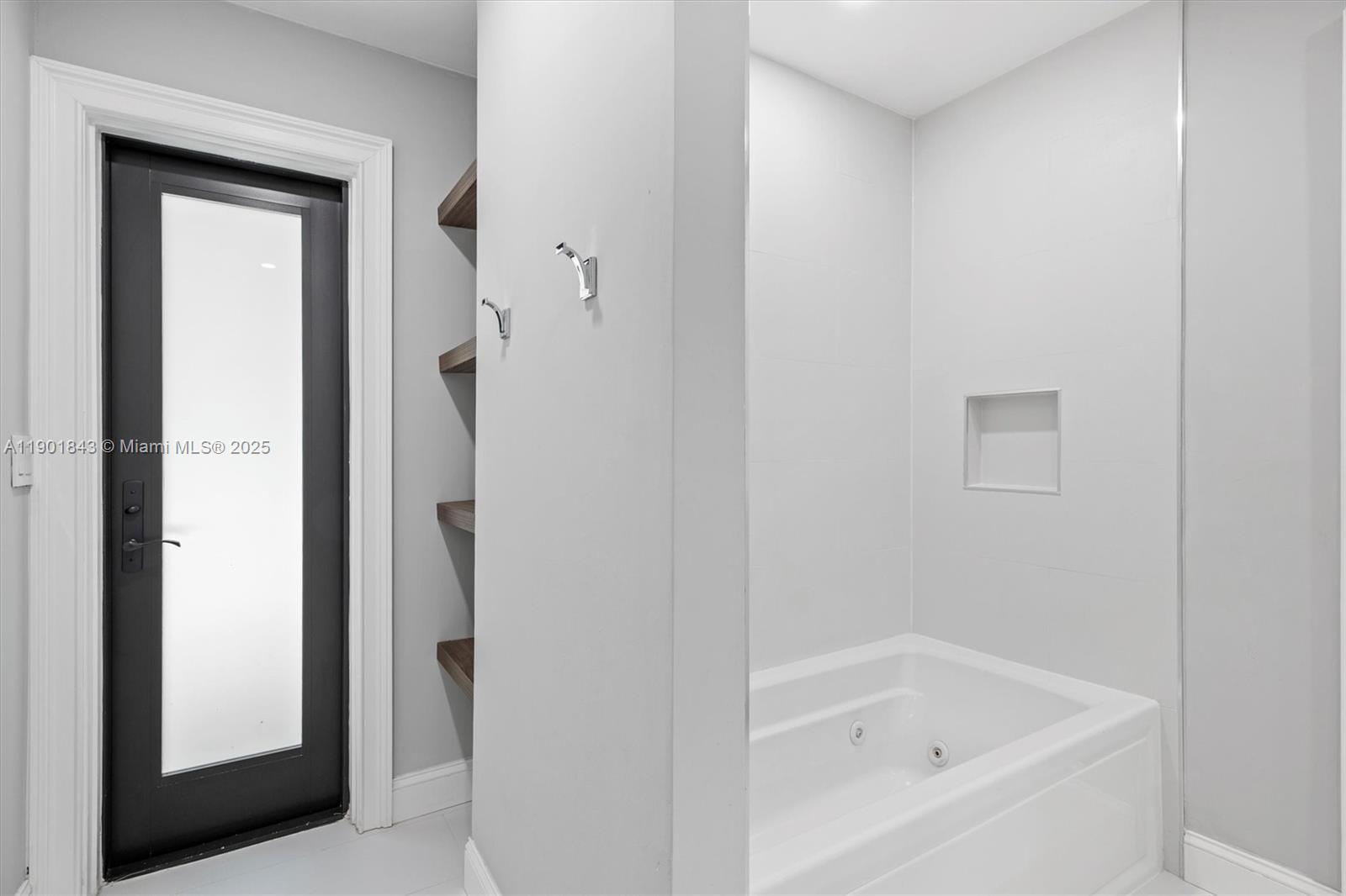 OAK WOOD - Residential