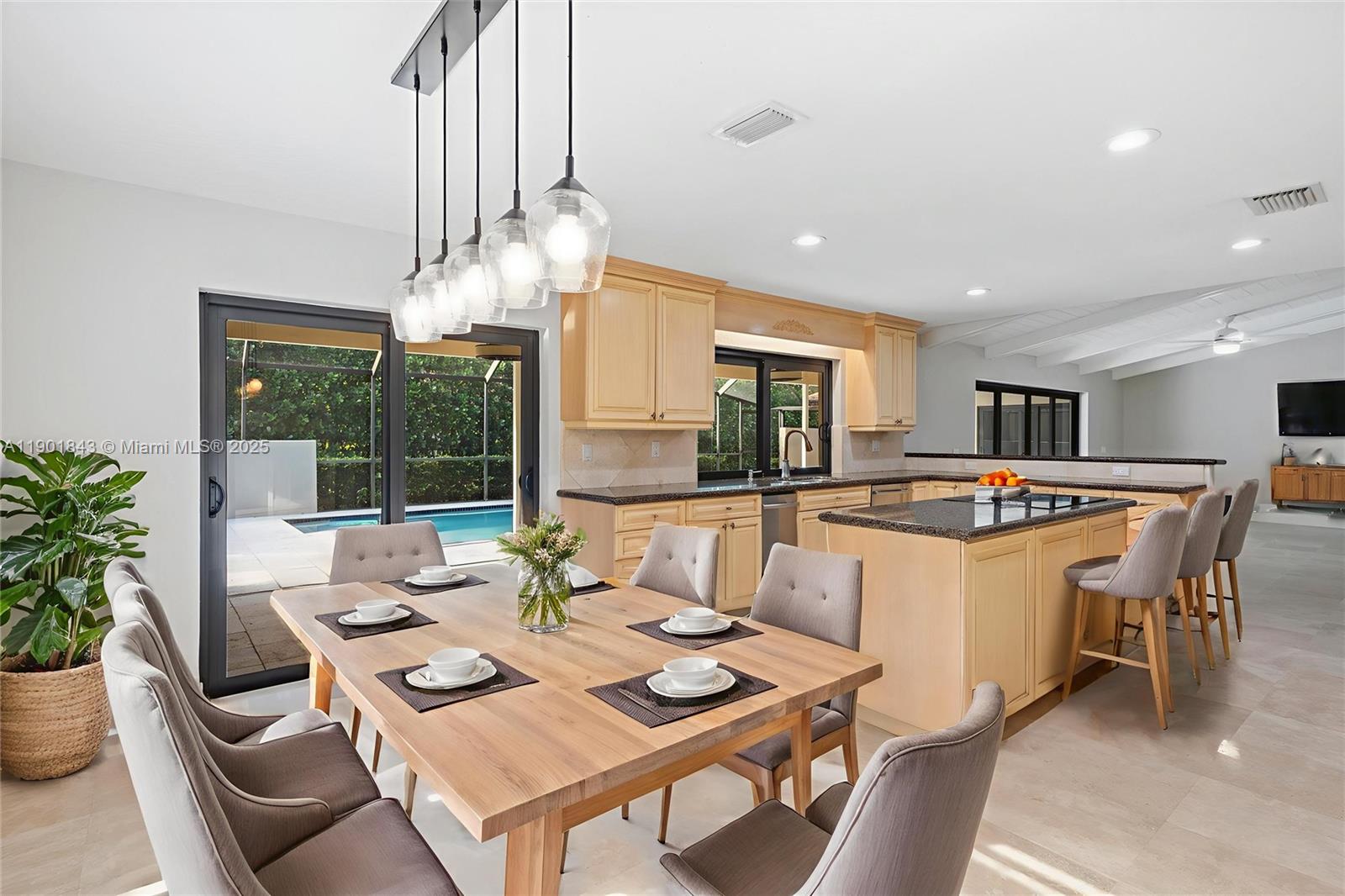 OAK WOOD - Residential