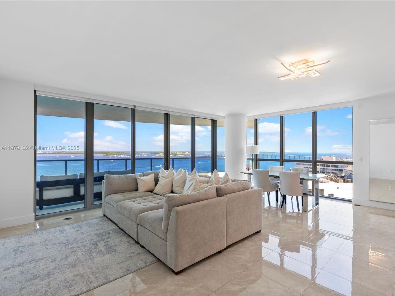 1331 Brickell Bay Dr 1811
