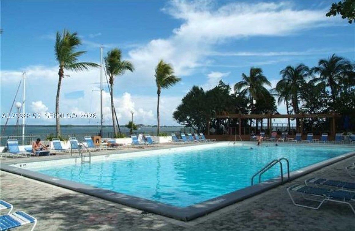 View photos, virtual tours, details... 999 Brickell Bay Dr 1807