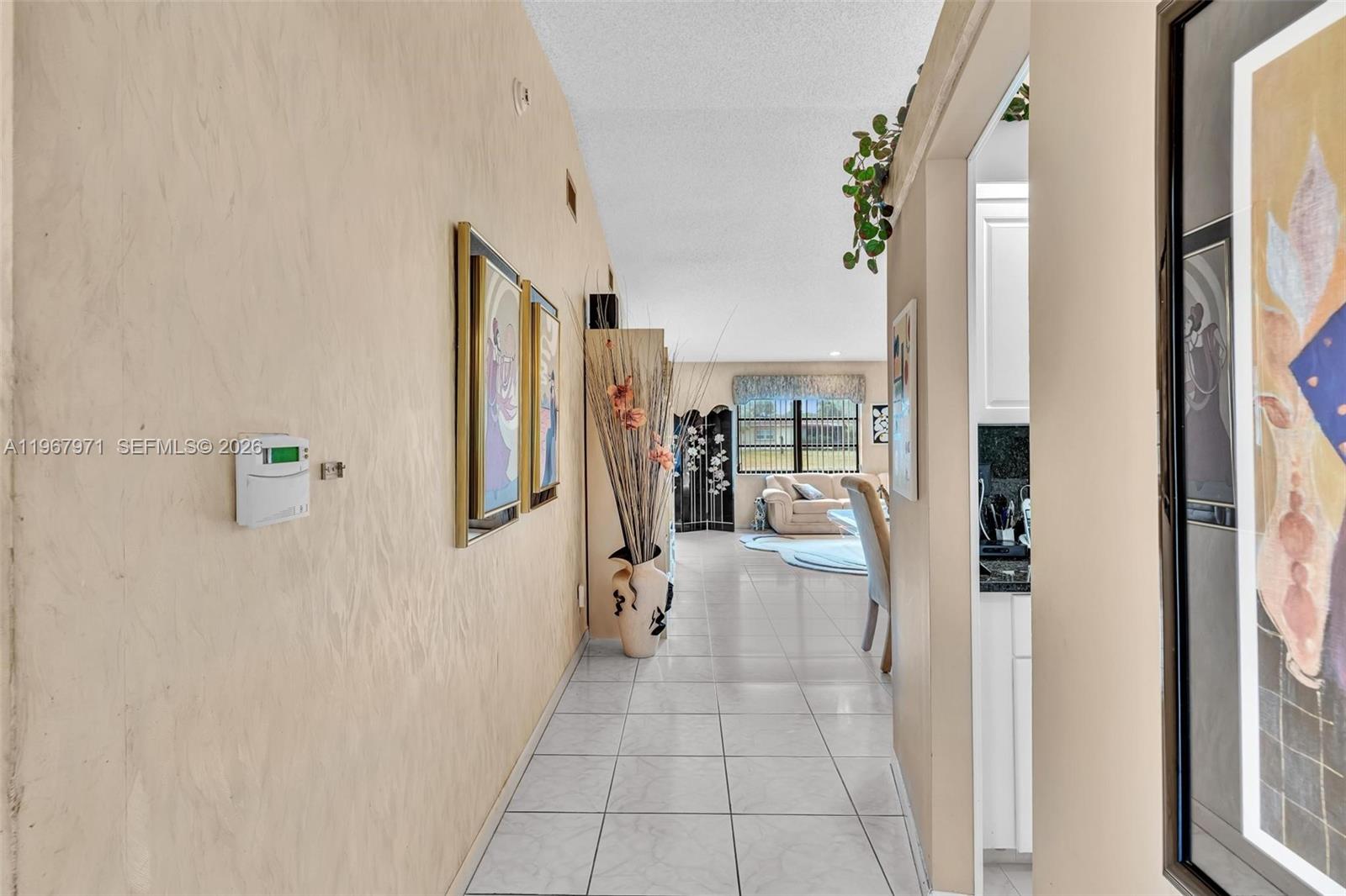 HUNTINGTON POINTE - Residential