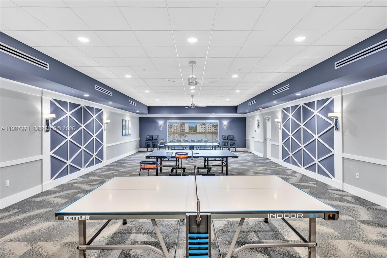 HUNTINGTON POINTE - Residential