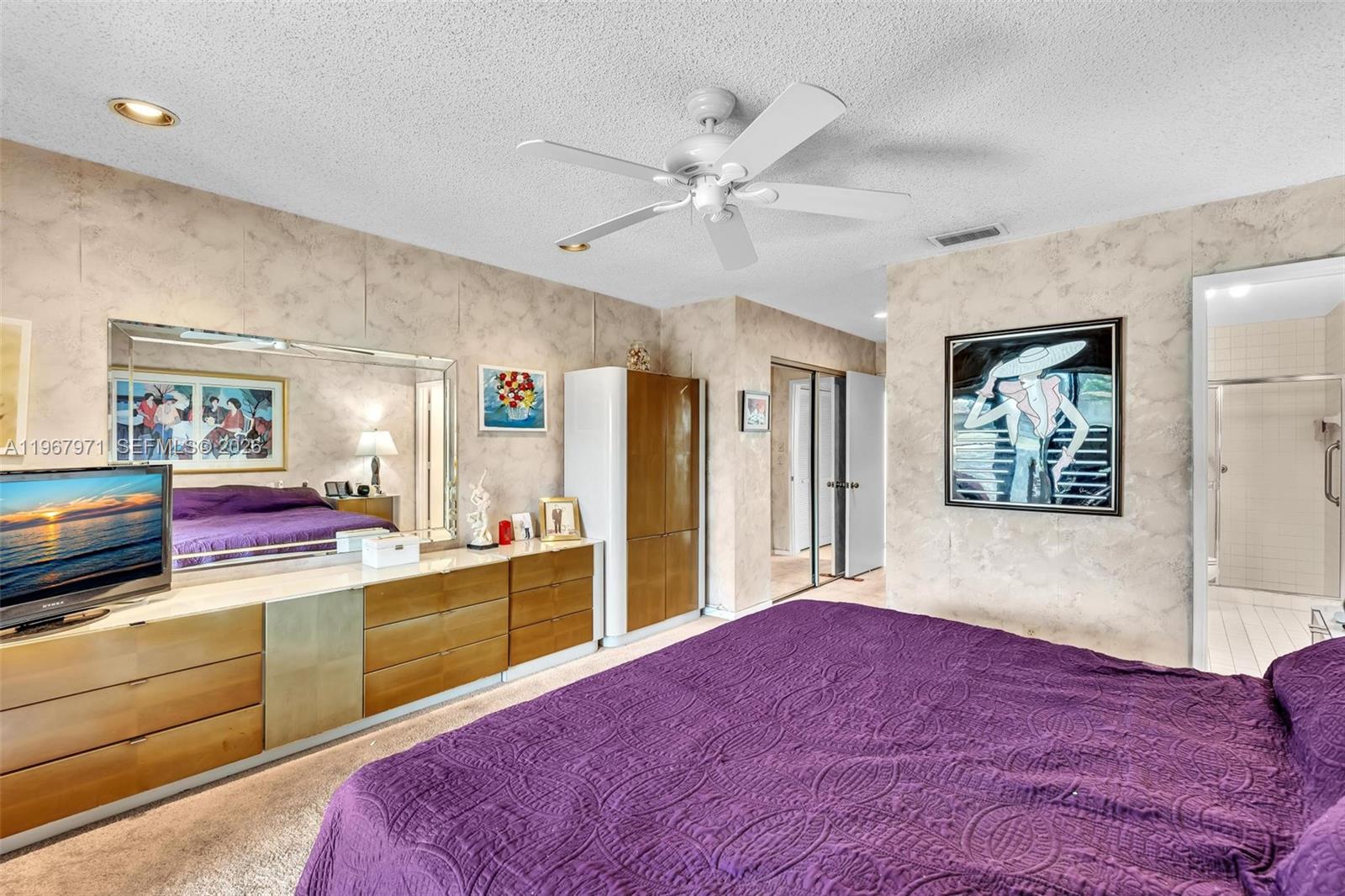 HUNTINGTON POINTE - Residential