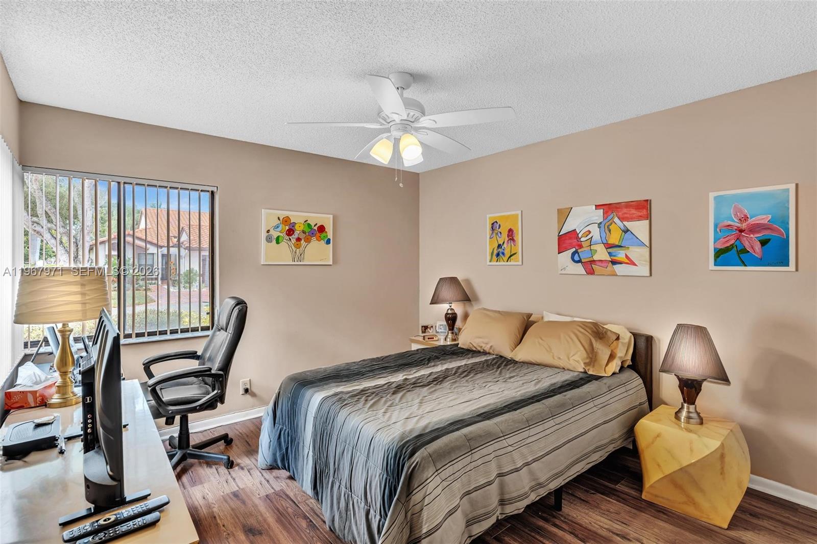 HUNTINGTON POINTE - Residential