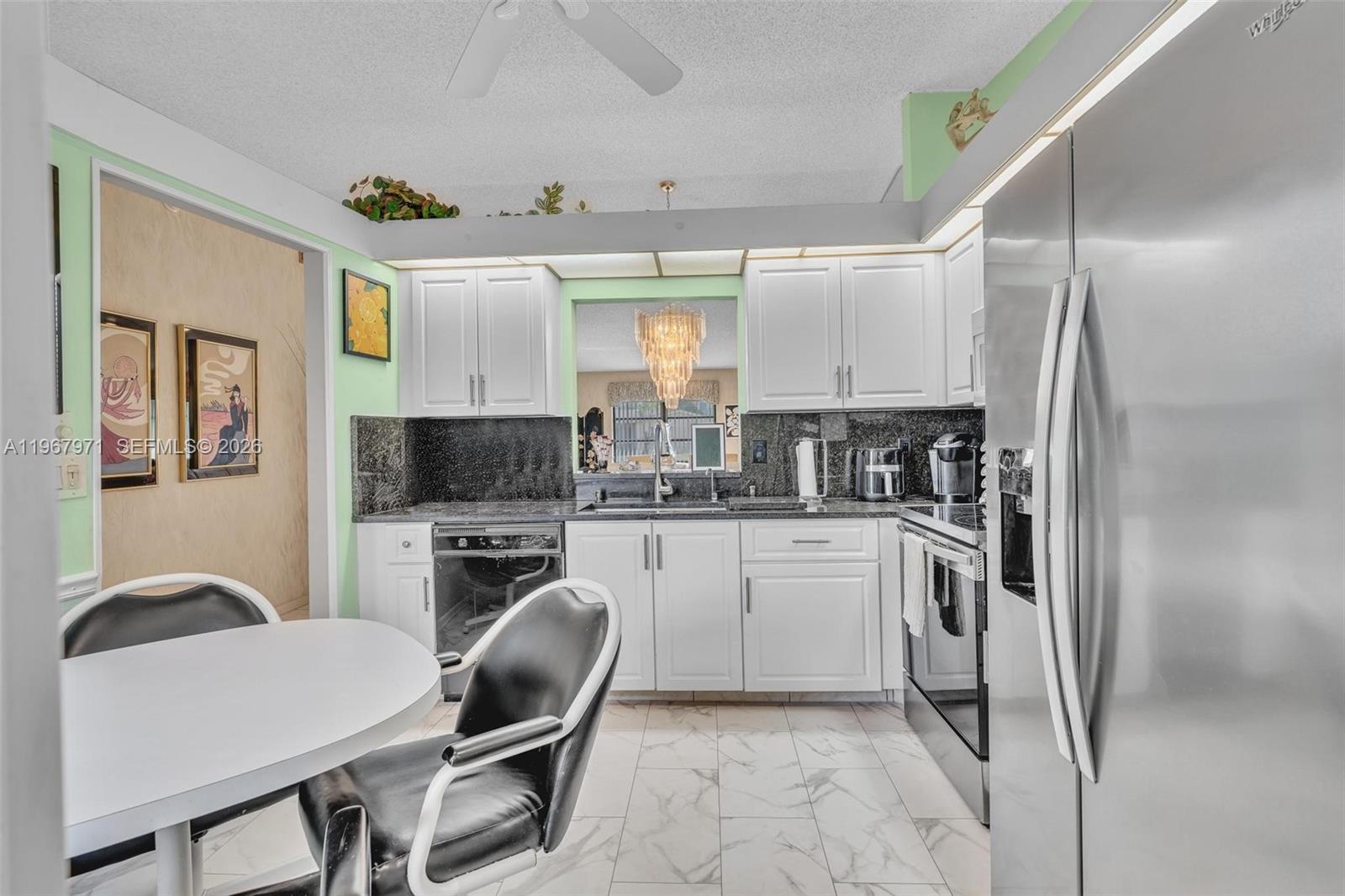 HUNTINGTON POINTE - Residential