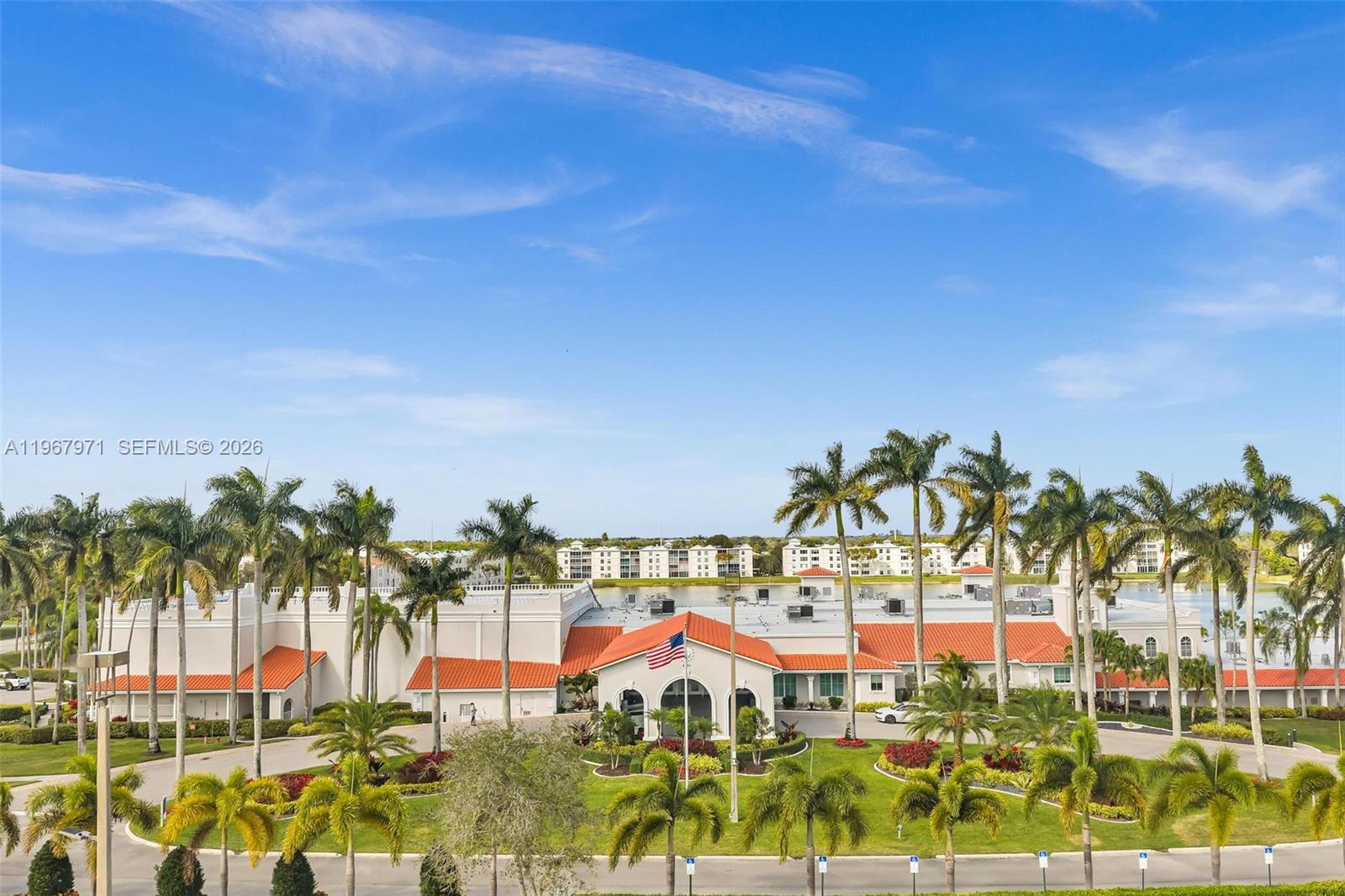 HUNTINGTON POINTE - Residential