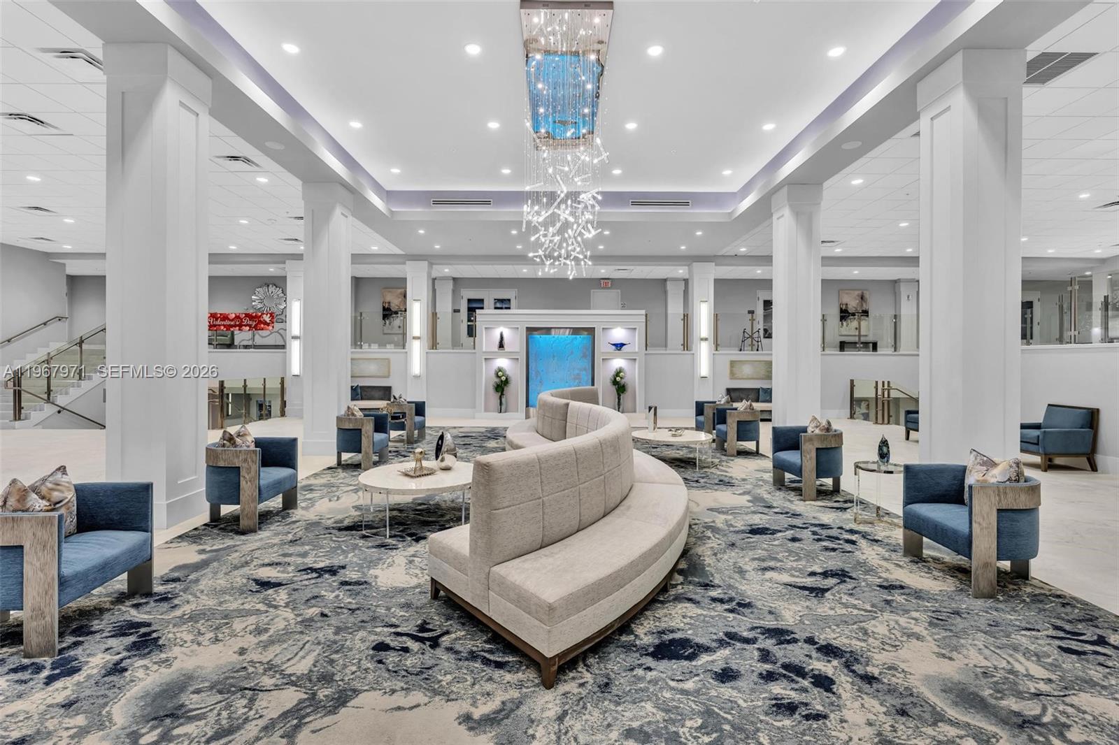 HUNTINGTON POINTE - Residential