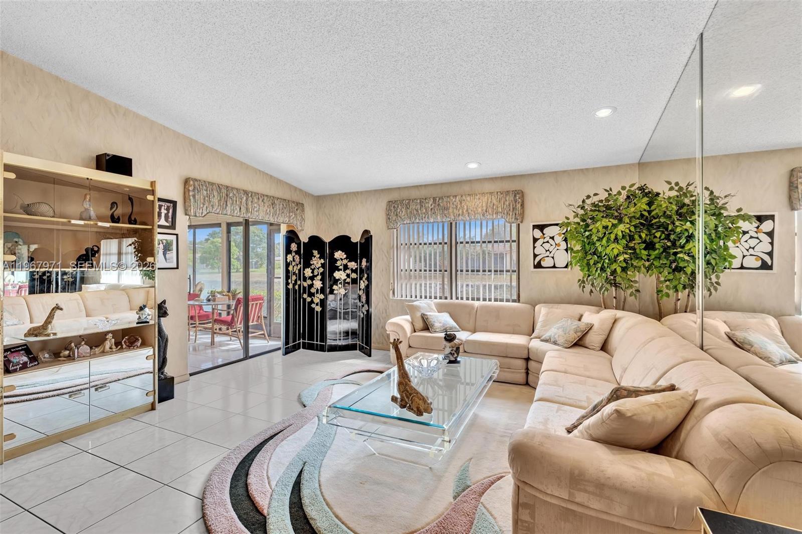 HUNTINGTON POINTE - Residential