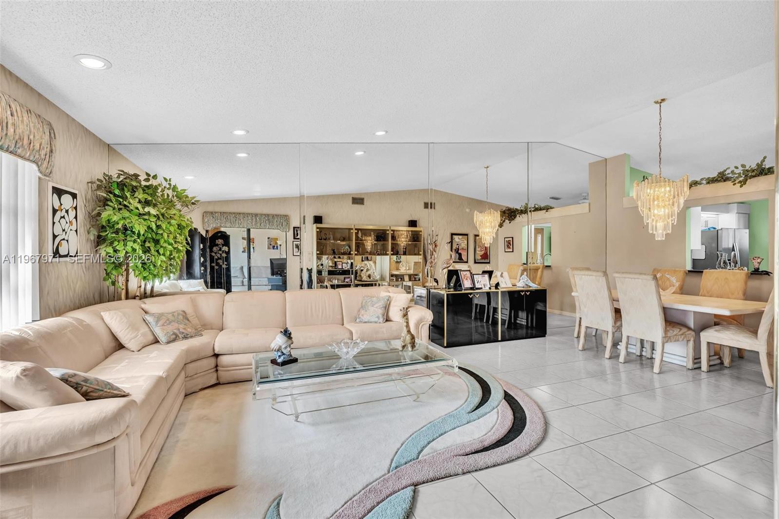 HUNTINGTON POINTE - Residential