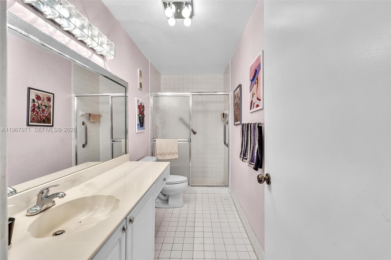 HUNTINGTON POINTE - Residential