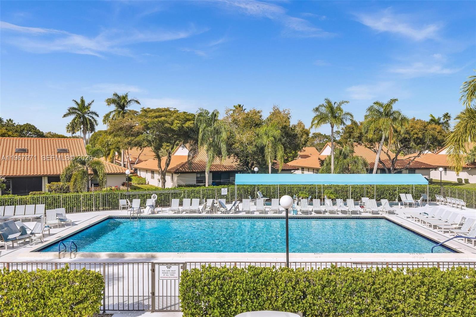 HUNTINGTON POINTE - Residential