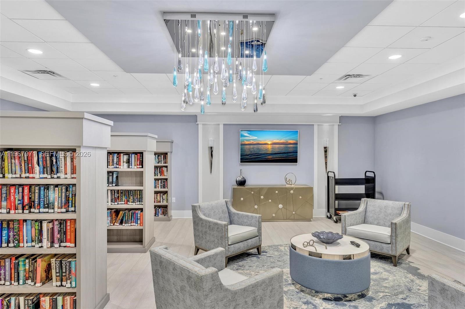 HUNTINGTON POINTE - Residential