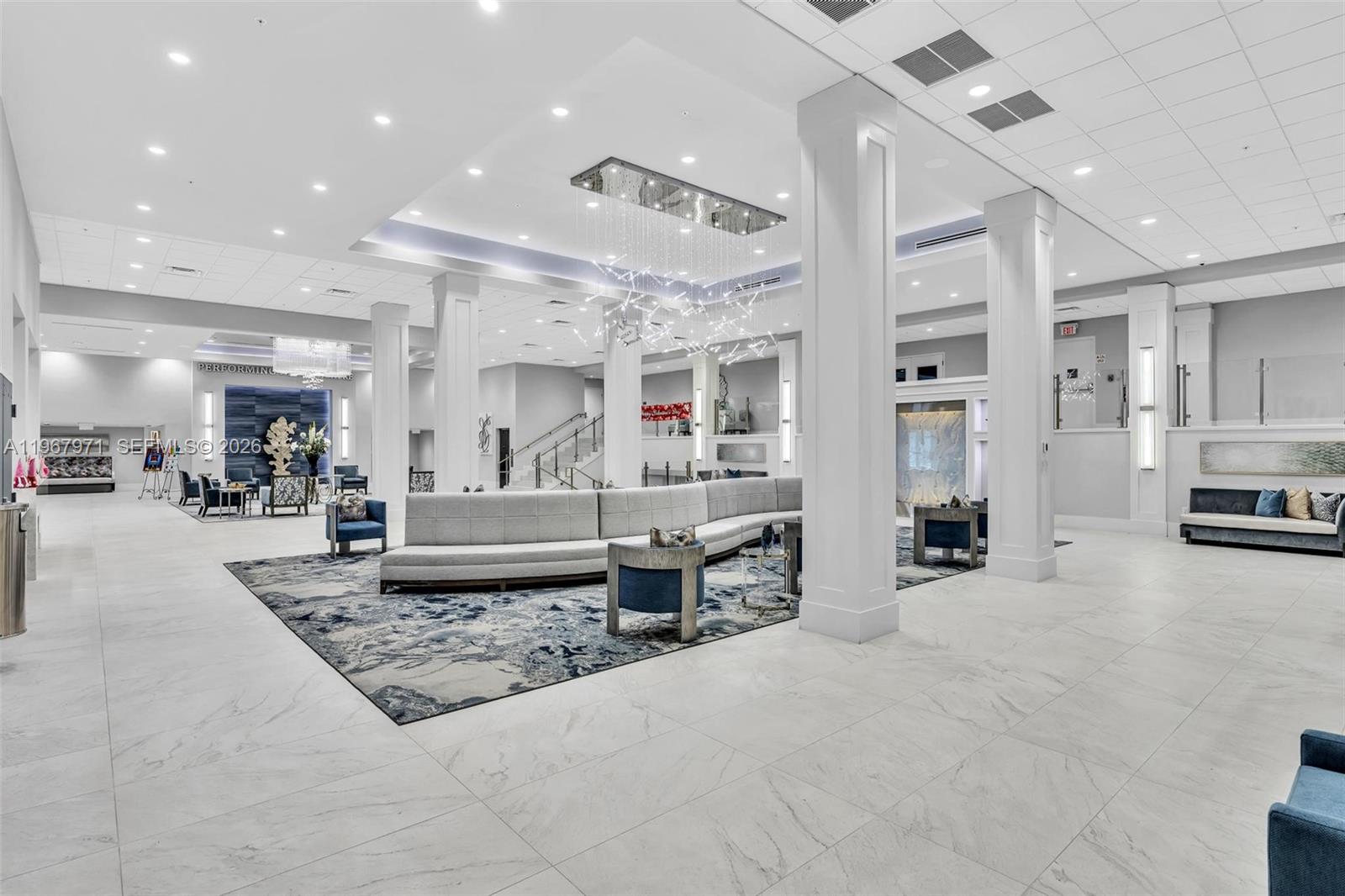 HUNTINGTON POINTE - Residential