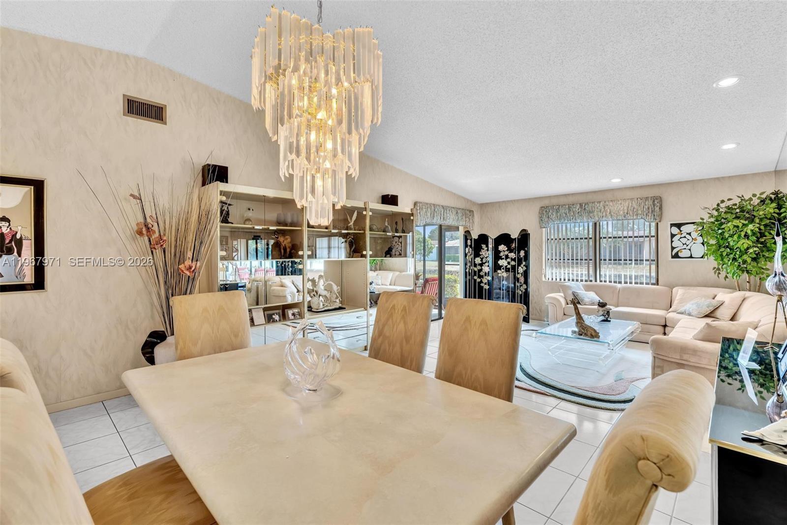 HUNTINGTON POINTE - Residential