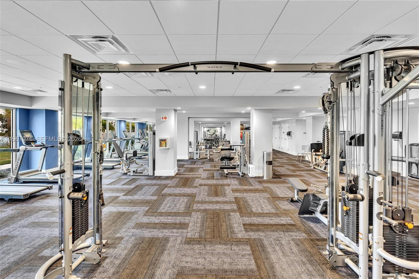 HUNTINGTON POINTE - Residential