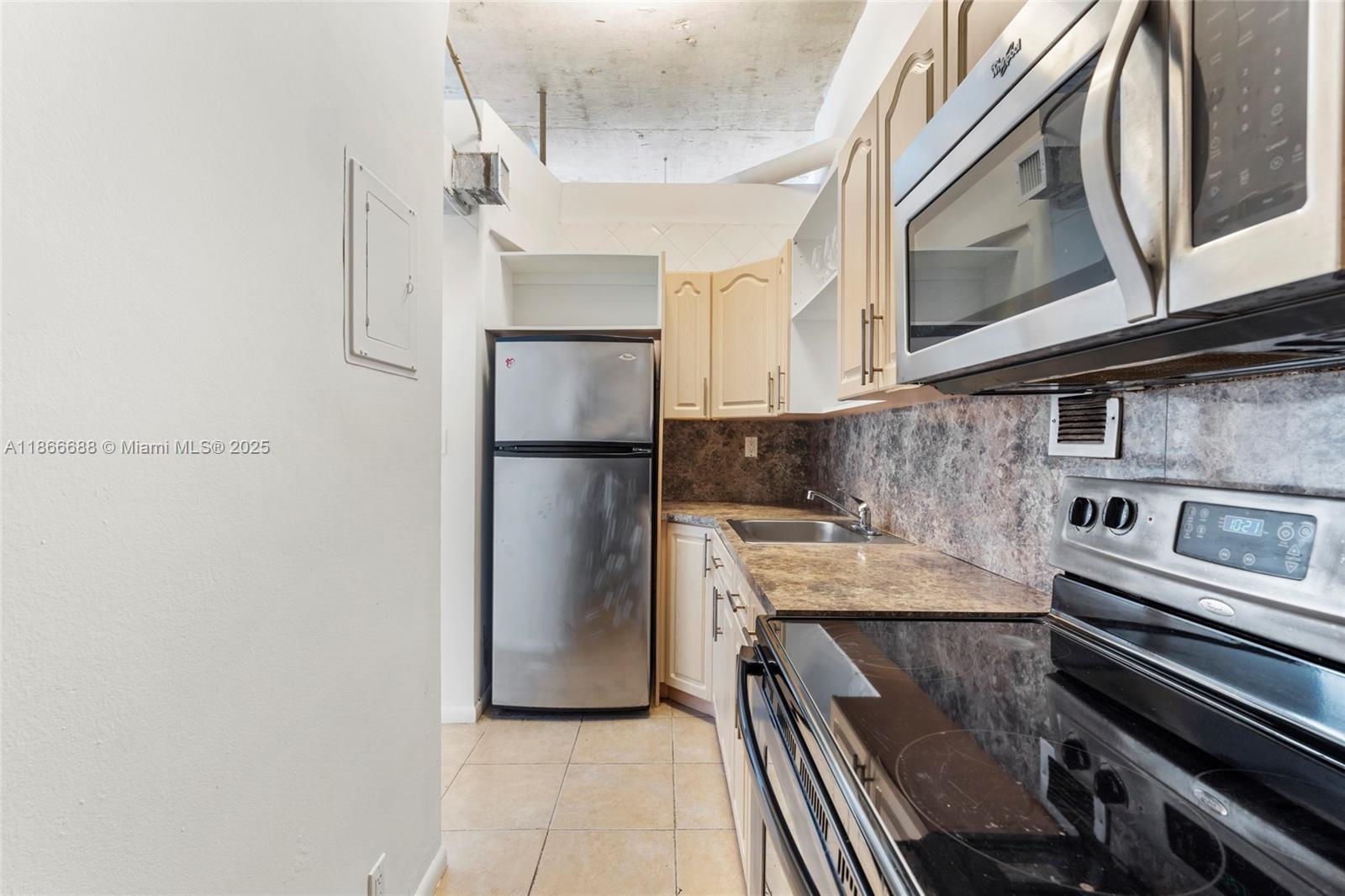 MIRADOR 1000 CONDO - Residential Lease